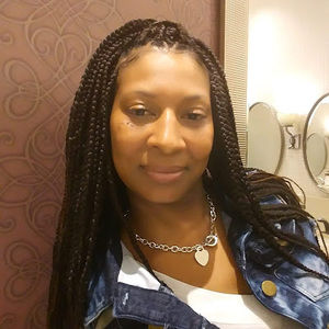 Meet your Posher, Monica